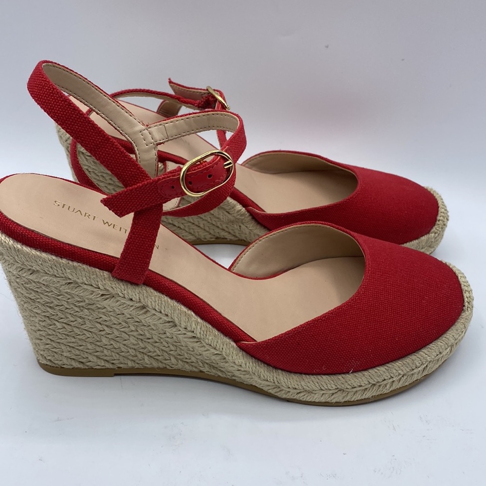 STUART WEITZMAN
Mykonos Closed-Toe Espadrille‎ Wedge